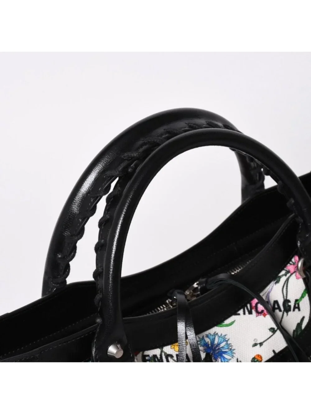 Gucci Neoclassic City the Hacker Project White Multicolor